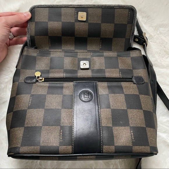 Vintage Fendi crossbody bag - Picture 12 of 15